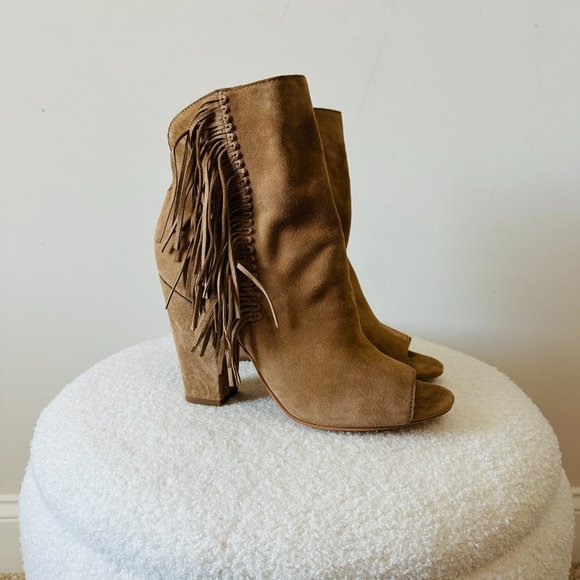 SOLD ON DEPOP 9/19  Suede Leather Fringe Peep Toe Booties Size 9.5 - Picture 1 of 8